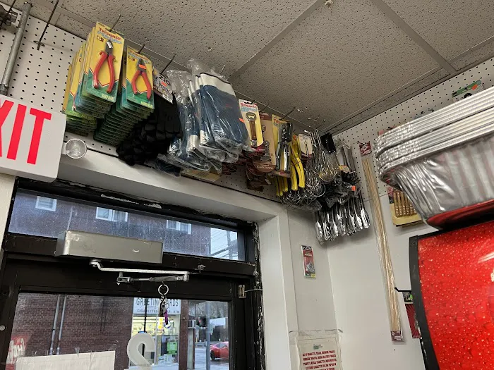 Moe Mart 2 Deli & Grocery Picture 2