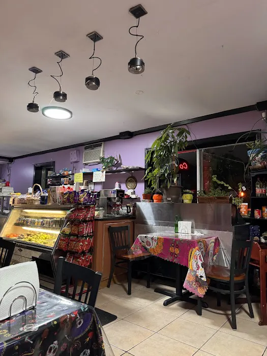 Puebla Corner Deli Picture 10