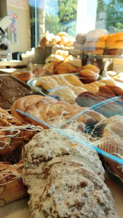 Vasi Deli Picture 1