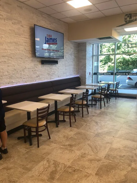 Tommy’s Trax Side Cafe Picture 6