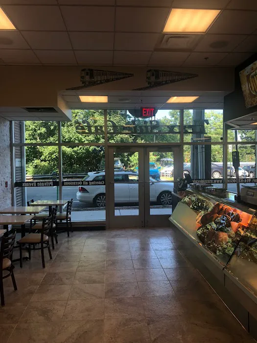 Tommy’s Trax Side Cafe Picture 7