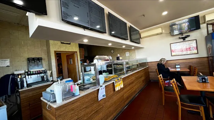 Dom & Vinnie's Pizzeria Picture 6