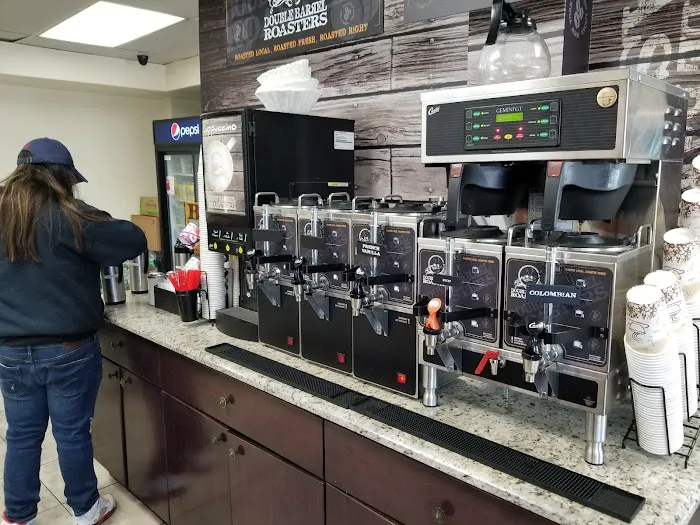 Dom's Deli & Grille House - Elmsford Picture 9
