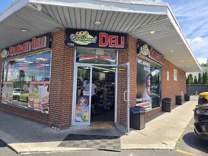 Knollwood Deli Picture 9