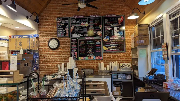 Village Creamery & Sweet Shop Picture 2