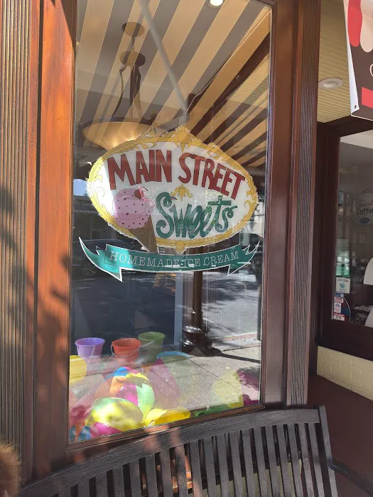 Main Street Sweets Picture 8