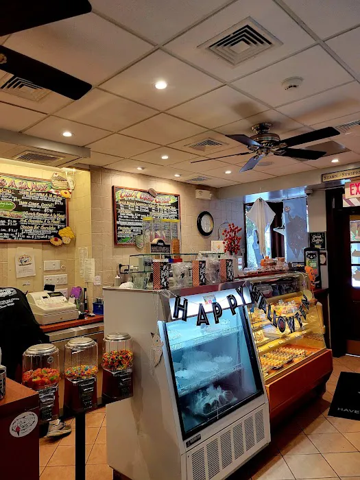 Main Street Sweets Picture 4