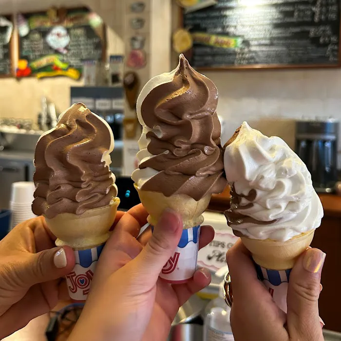 Main Street Sweets Picture 1
