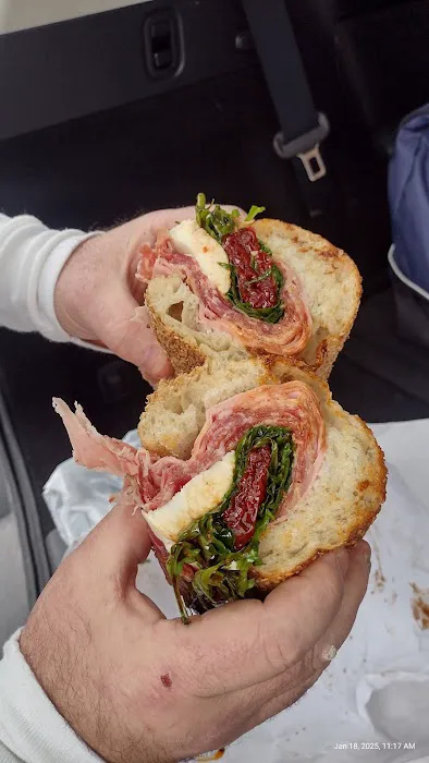 Giovanni's Italian Deli Picture 5