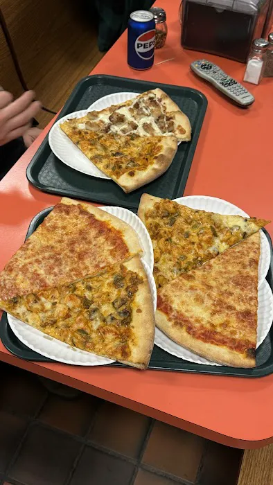 Dino's Pizzeria Picture 6