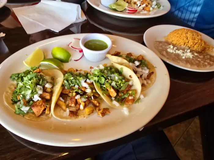 Daniel's Mexican Restaurant Picture 9