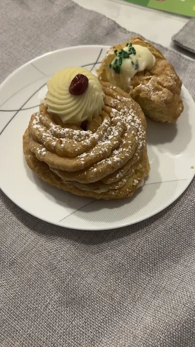 Artuso & Sons Bakery Picture 8