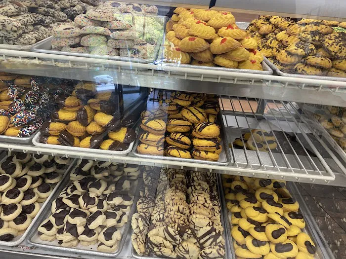 Artuso & Sons Bakery Picture 5