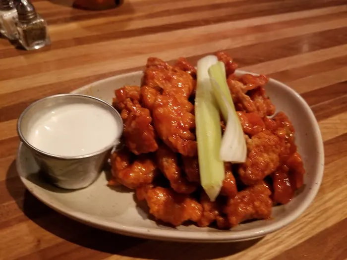 105-Ten Bar & Grill Picture 3