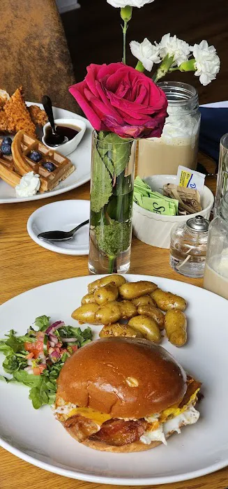 F.Diamond restaurant & lounge Picture 9