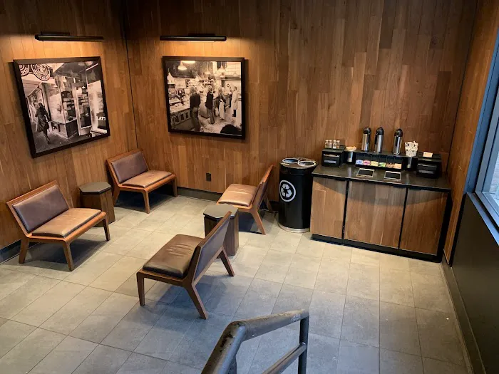 Starbucks Picture 5