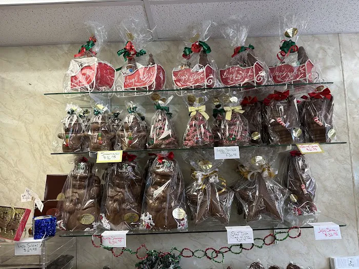 Chocolate Chalet Picture 6