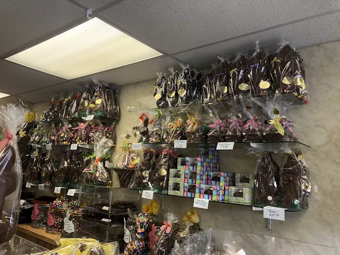 Chocolate Chalet Picture 9