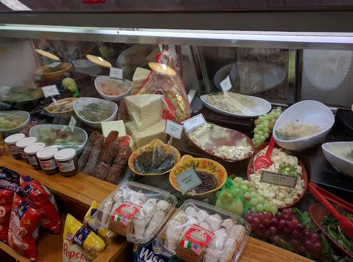 Rose Hill Deli Picture 1