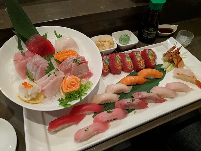 Waka Asian Bistro Picture 5