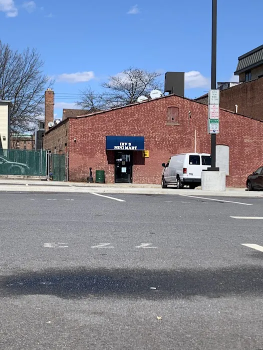 Irv's Mini Mart Picture 2