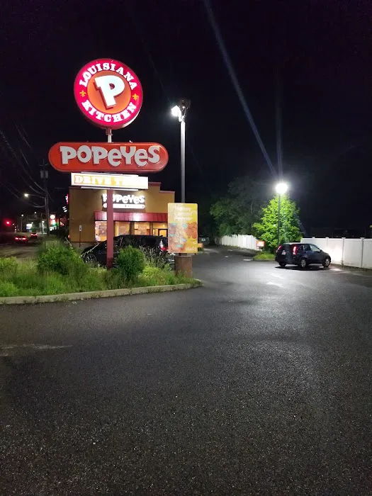 Popeyes Louisiana Kitchen Picture 2