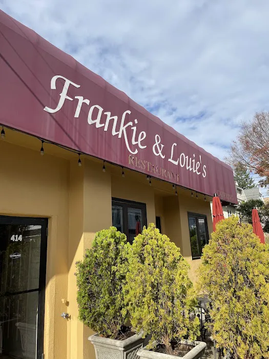 Frankie & Louie's Picture 5