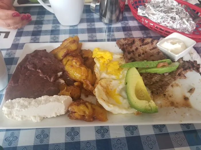 Delicia Restaurant Picture 6