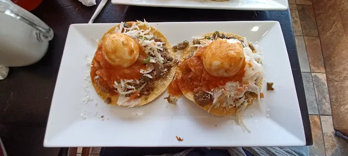 Delicia Restaurant Picture 3