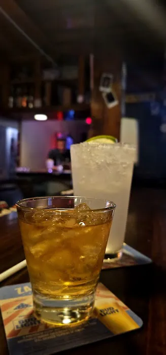 Sam's Bar and Grill Picture 4