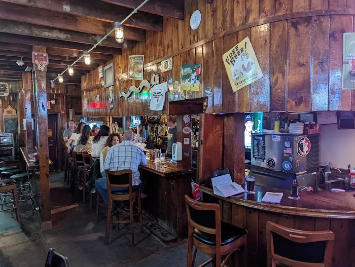 Sam's Bar and Grill Picture 3