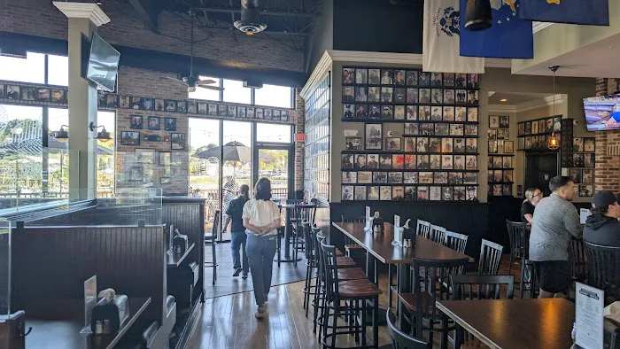Colony Grill Picture 6