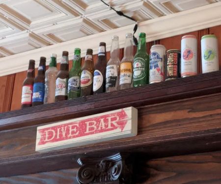 Chéz Ernie's Cafe