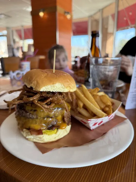 Burgers Shakes and Fries Picture 4