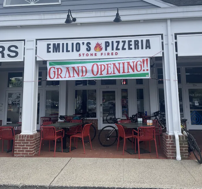 Emilio's Stone Fired Pizzeria Picture 10