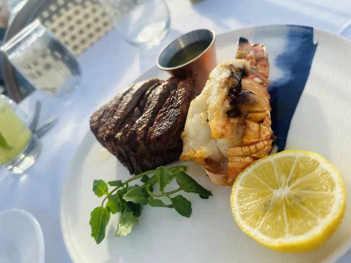 Louie's Prime Steak & Seafood Picture 1
