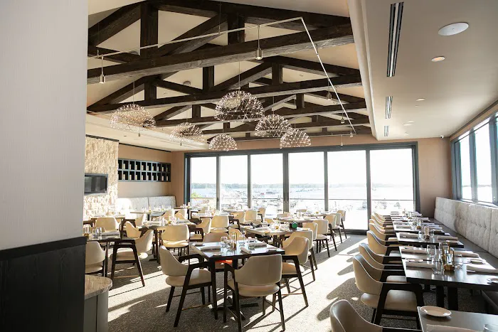 Louie's Prime Steak & Seafood Picture 4