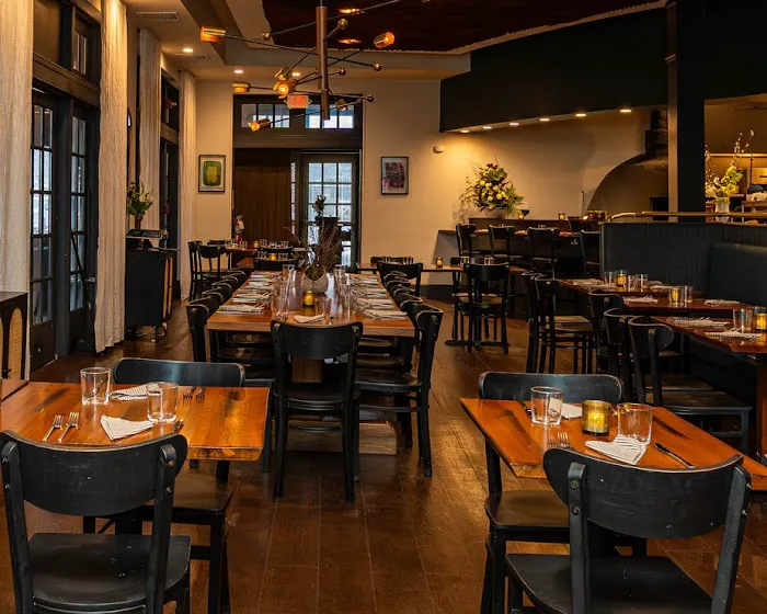 Foster Restaurant Picture 3