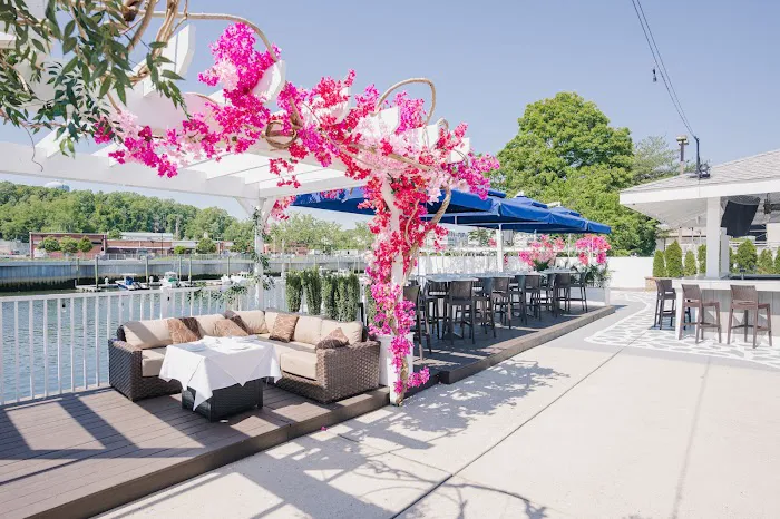 The Cove Restaurant & Oyster Bar Picture 9