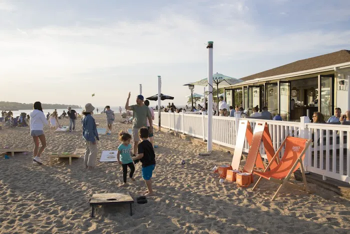 The Sunset Club at Tappen Beach Picture 7
