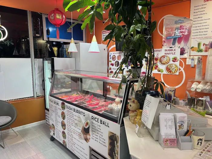 Lucky Penguin Frozen Yogurt Bubble tea Picture 1