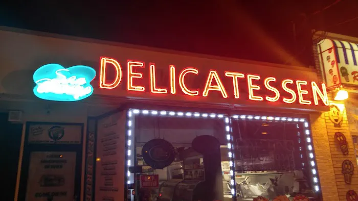 Sea Breeze Deli Picture 3
