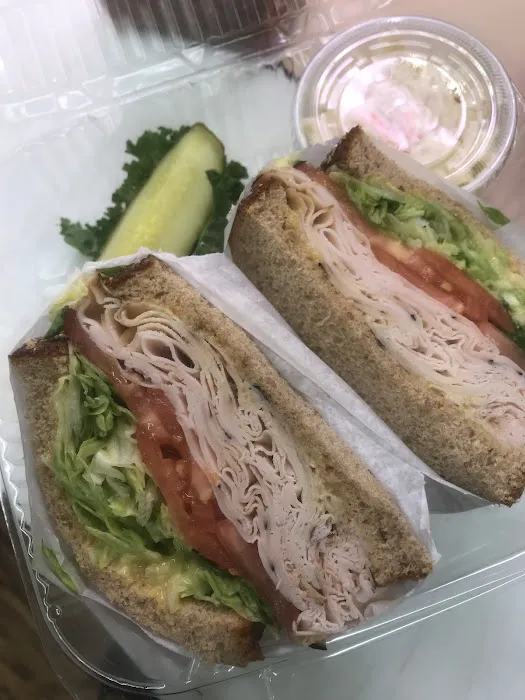 Sea Breeze Deli Picture 4