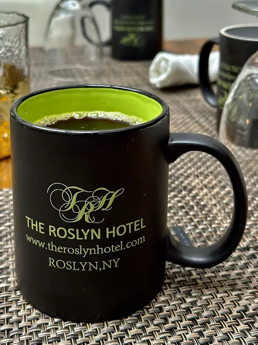 Roslyn's Cellar Picture 5