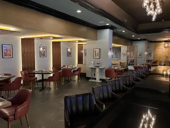 Atlas New World Bistro Picture 7
