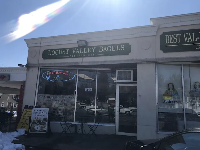 Locust Valley Bagels Picture 3