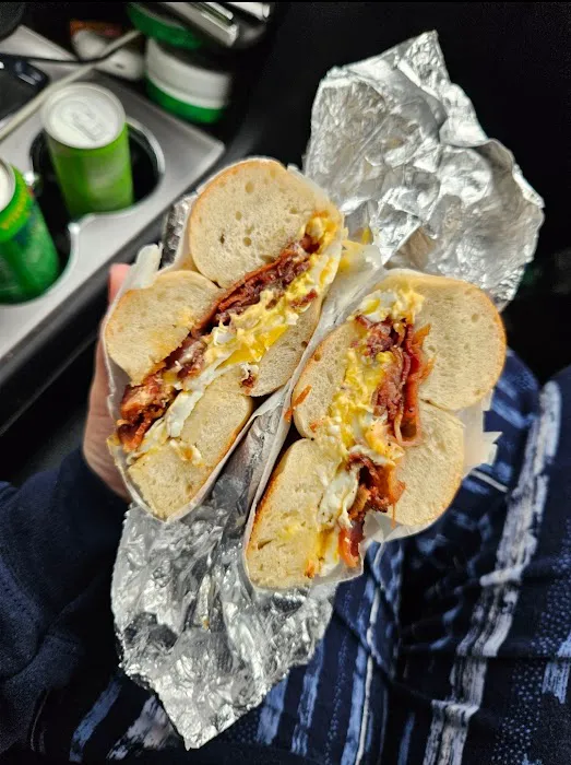 Locust Valley Deli Picture 1