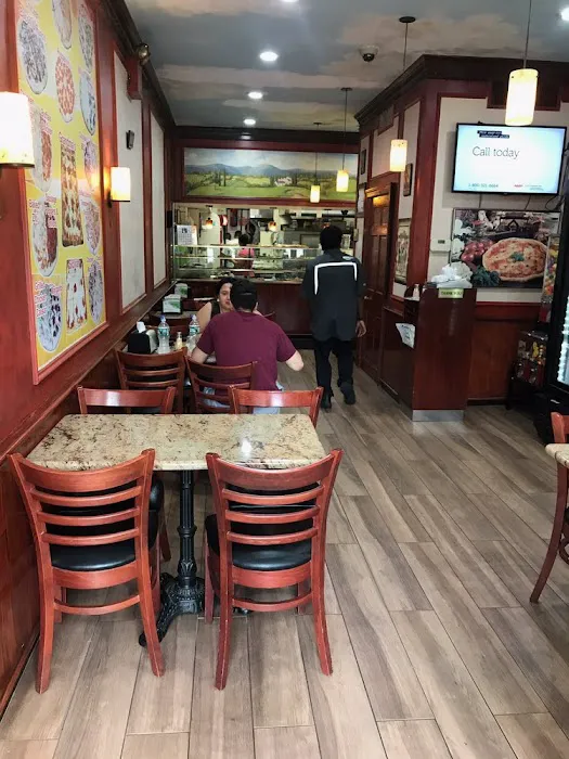Locust Valley Pizza Cafe Picture 8