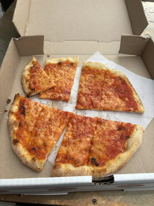 Piñons Pizza Company Picture 9