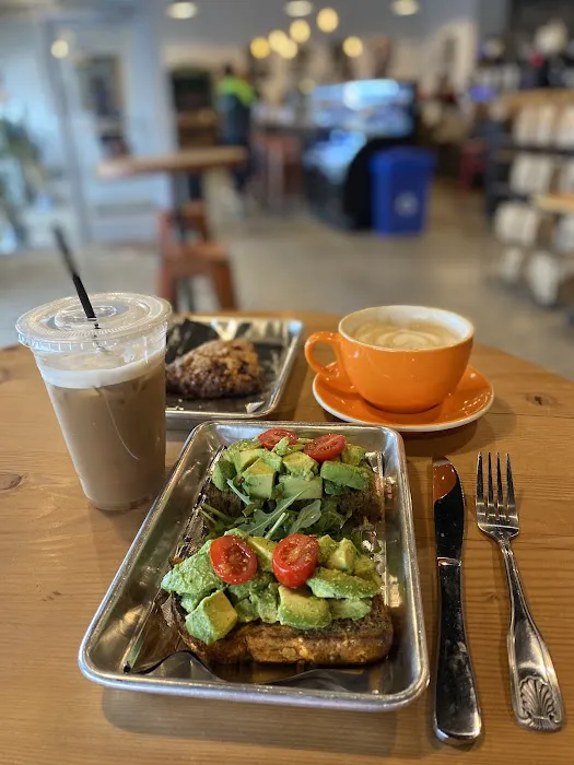 Mongo's Coffee Roastery & Lounge Picture 9